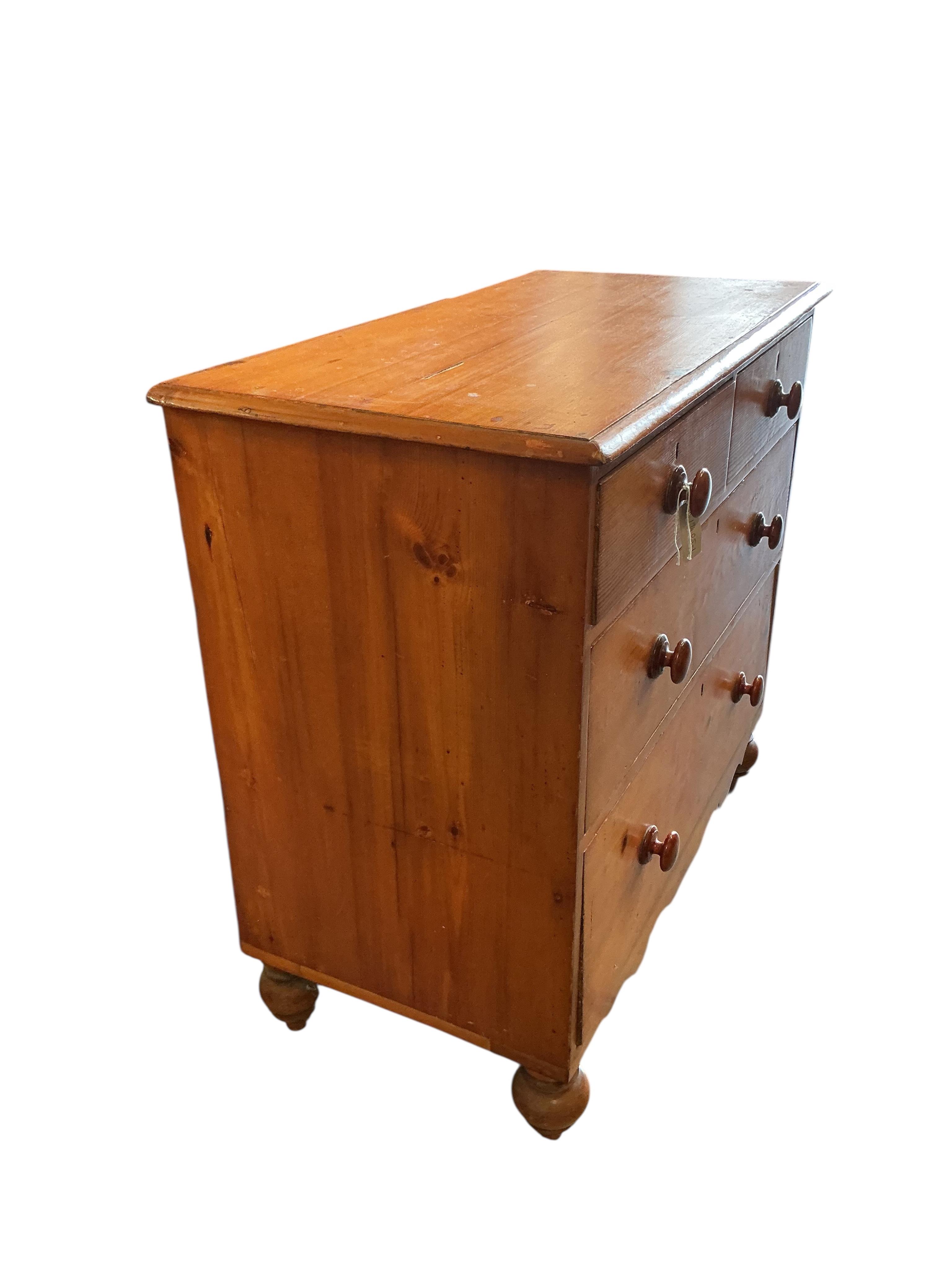 A Victorian pine chest of four drawers, width 96cm, depth 49cm, height 90cm